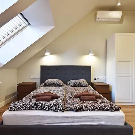 Domillion New Modern Old Town U2302 Apartament